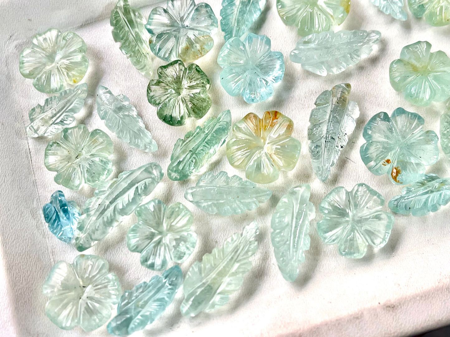 Natural Aquamarine Flower &amp; Leaf Hand carved loose gemstone set