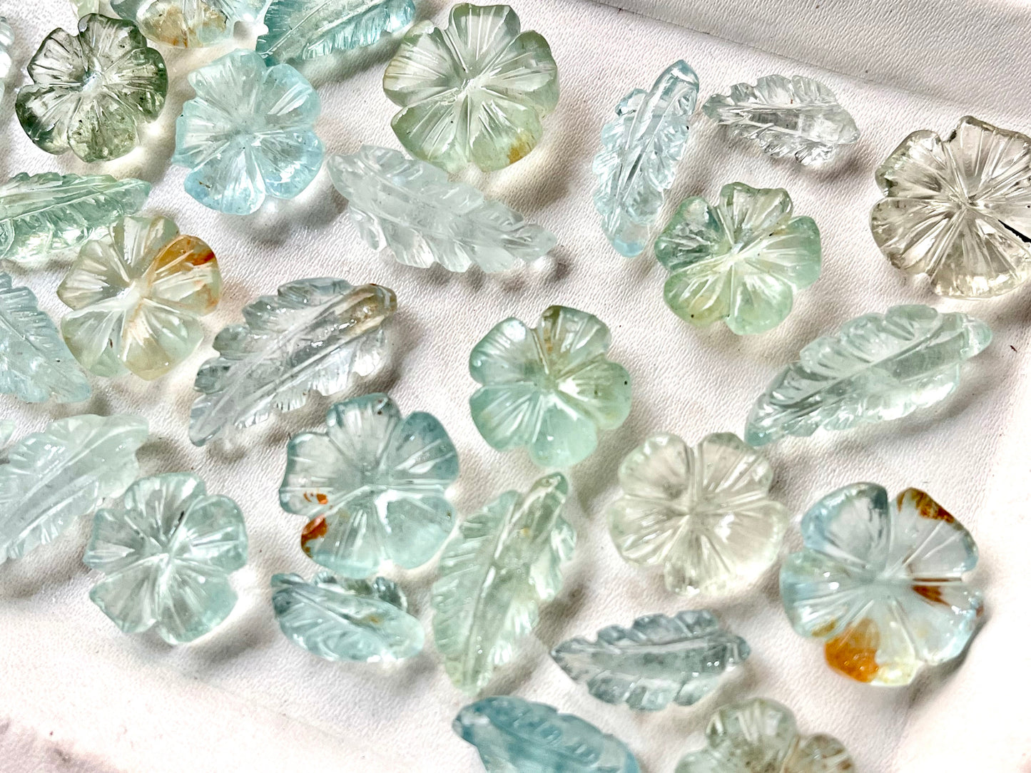 Natural Aquamarine Flower &amp; Leaf Hand carved loose gemstone set