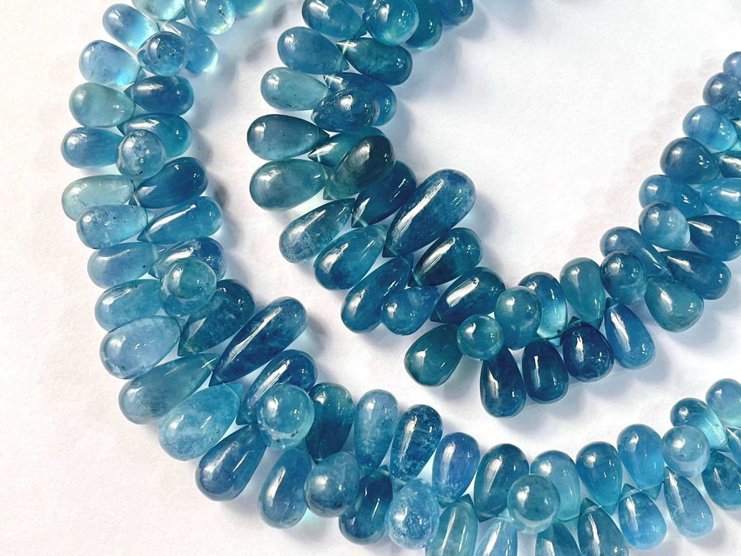 Santa Maria Shade Aquamarine Smooth Teardrops Beads